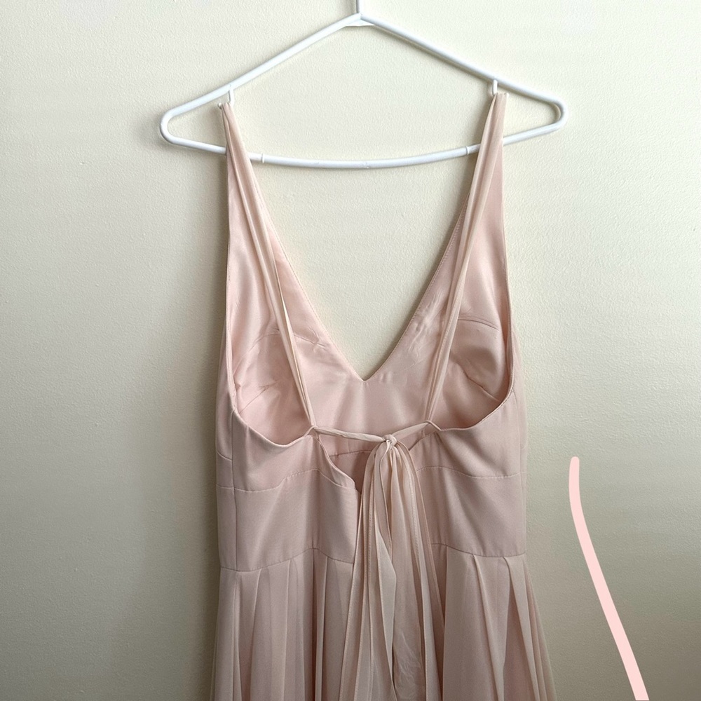 Monique Lhuillier Gown - Picture 9 of 12